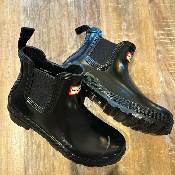 Hunter Original Chelsea Gloss Ankle Boots, Size 6, Never Worn - Picture 3 of 9